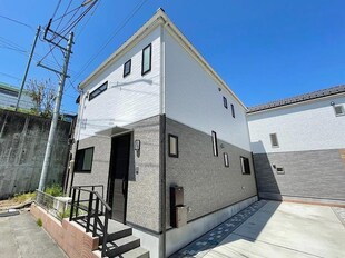 葉山町戸建Ａ棟の物件外観写真